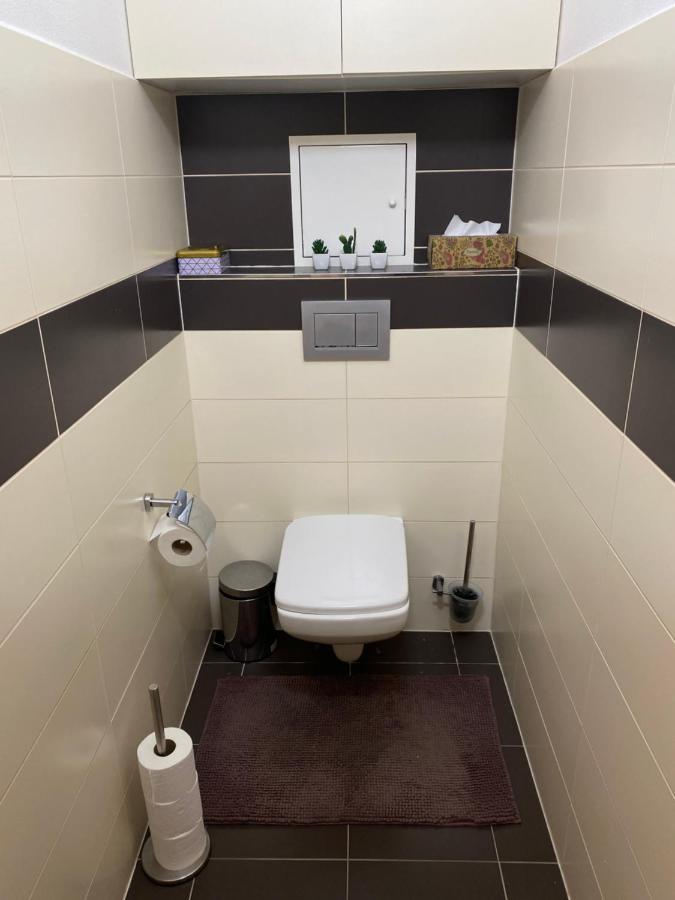 Апартаменти Apartman Slnecna Terasa S Vlastnym Parkovanim Na 2 Auta Жиліна Екстер'єр фото